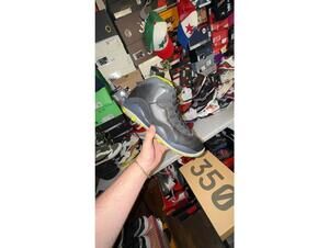 Jordan 10 venom green sz 9.5